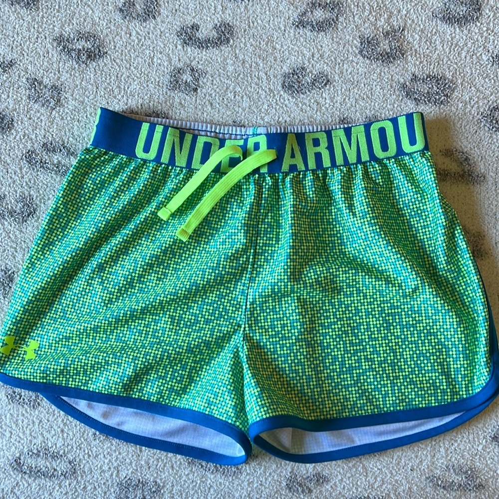Under Armour Youth Large Athletic Shorts